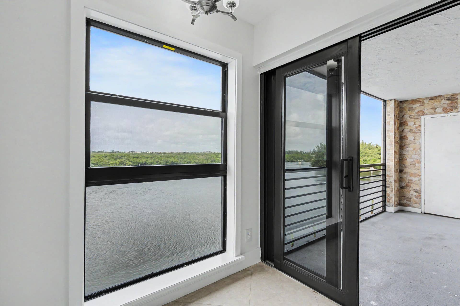 3200 N OCEAN Drive, #402, Hollywood, FL 33019 3200-62
