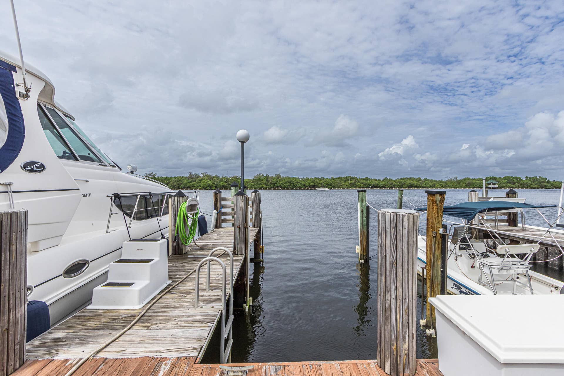 3200 N OCEAN Drive, #402, Hollywood, FL 33019 Boat slip available to rented at an additional fee