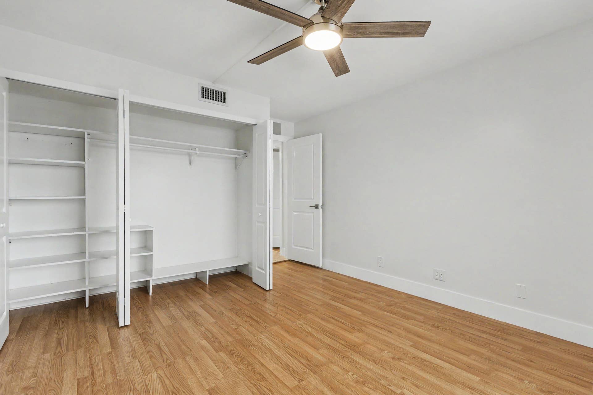 3200 N OCEAN Drive, #402, Hollywood, FL 33019 3200-78