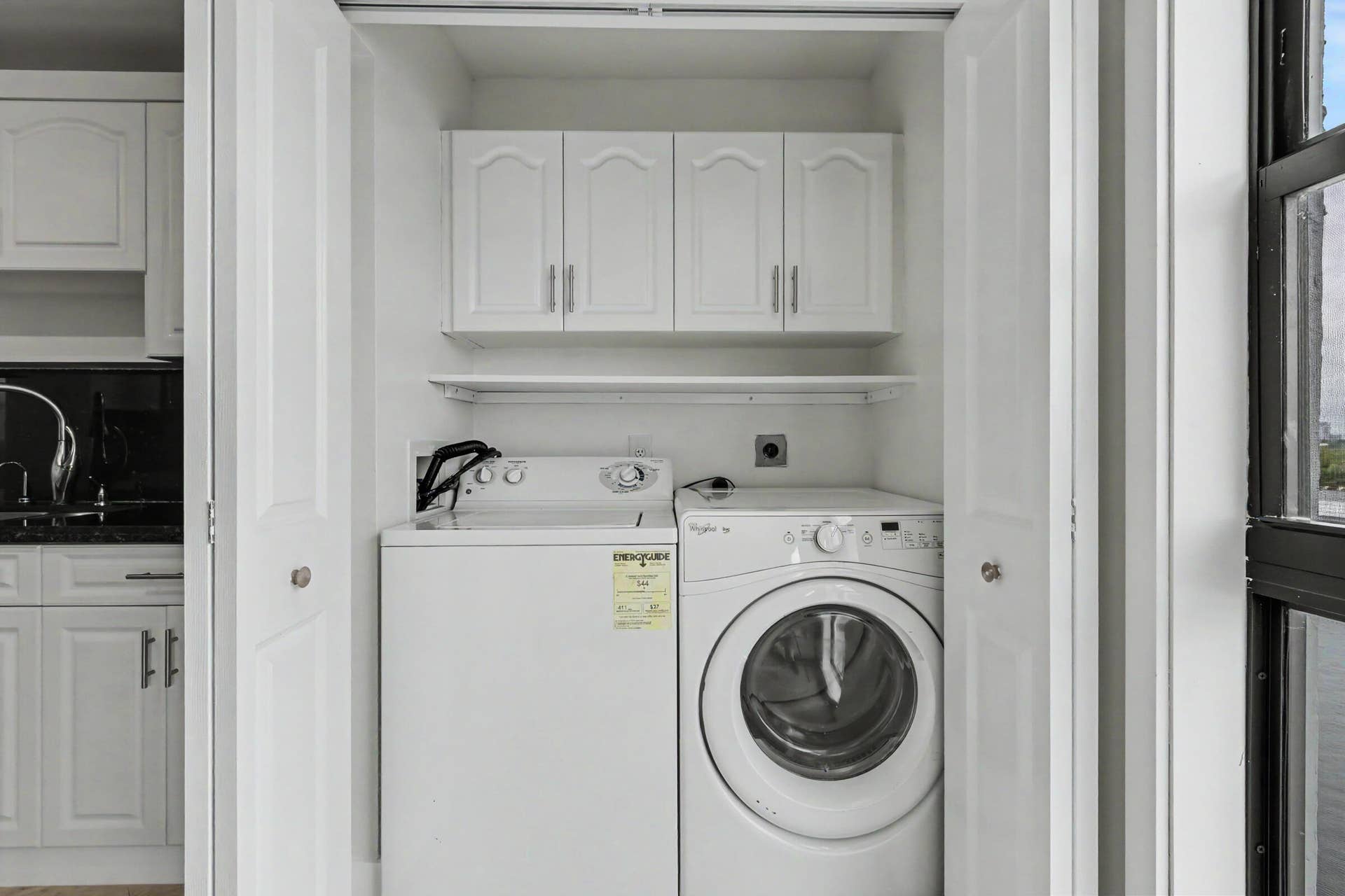 3200 N OCEAN Drive, #402, Hollywood, FL 33019 Washer & dryer in the unit
