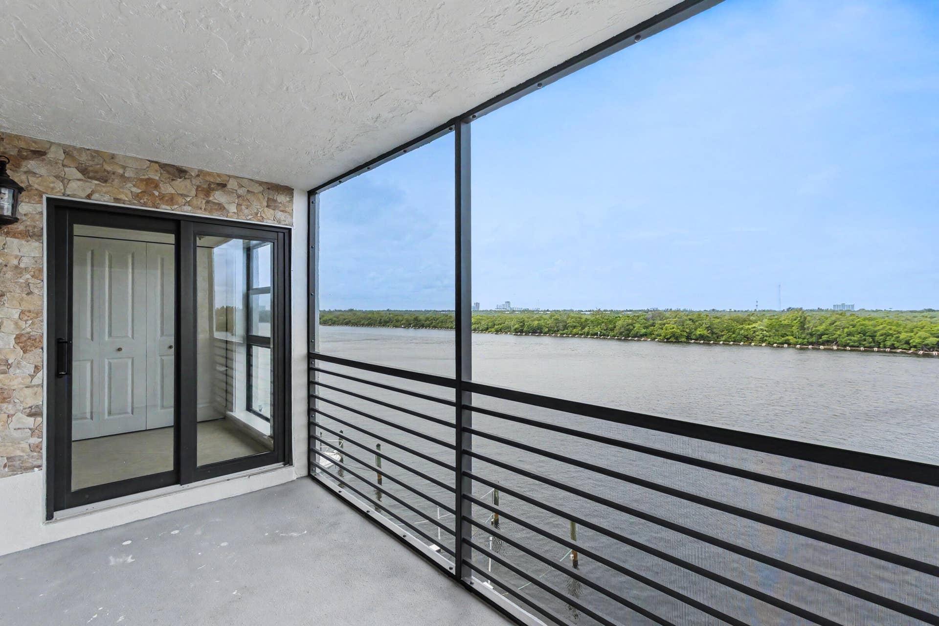 3200 N OCEAN Drive, #402, Hollywood, FL 33019 3200-56