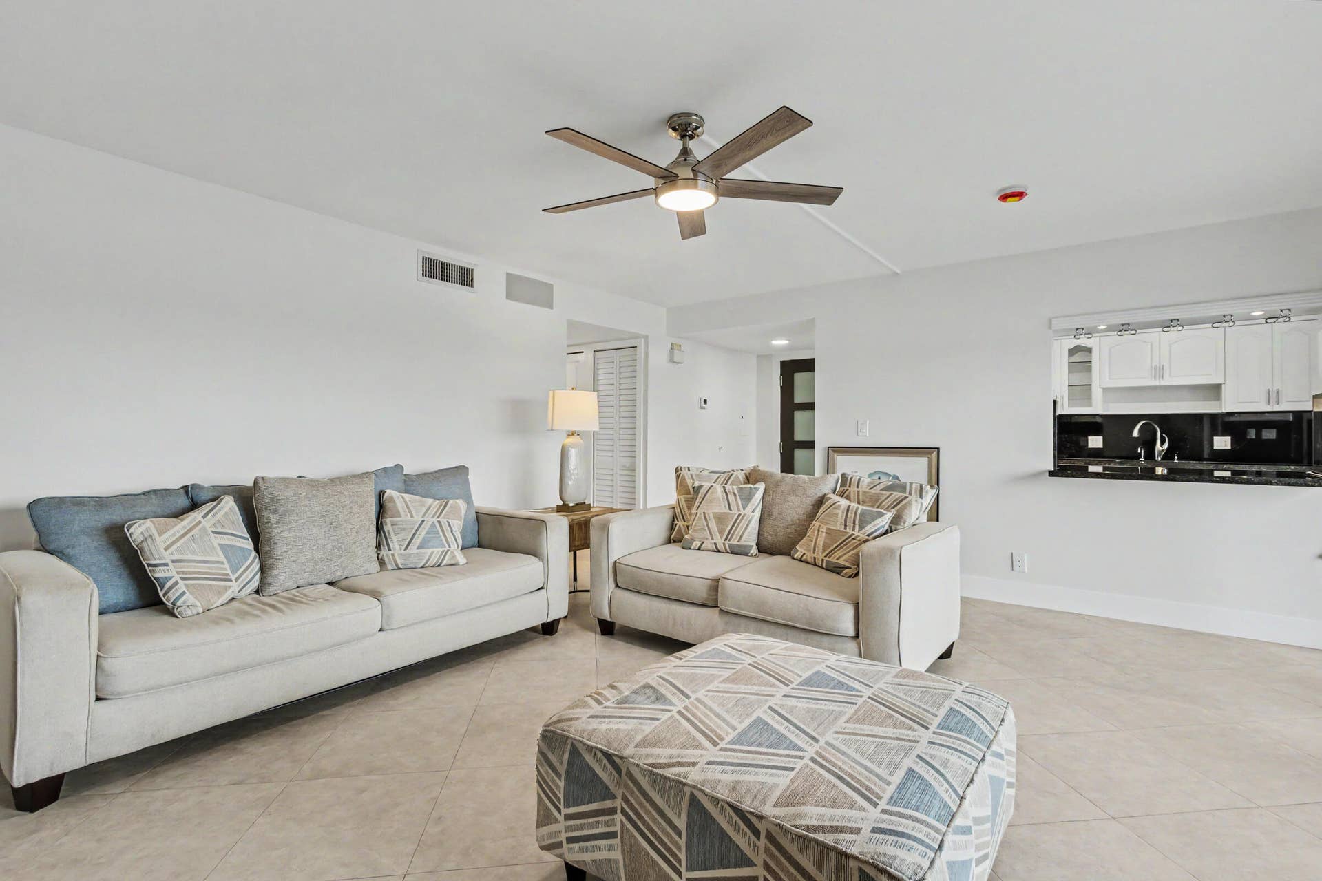 3200 N OCEAN Drive, #402, Hollywood, FL 33019 3200-71
