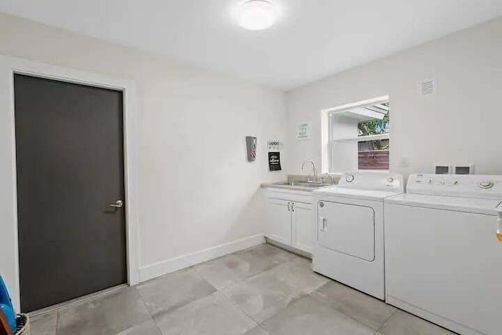 1949 WINDWARD Drive, Lauderdale By The Sea, FL 33062 1949_Windward_14