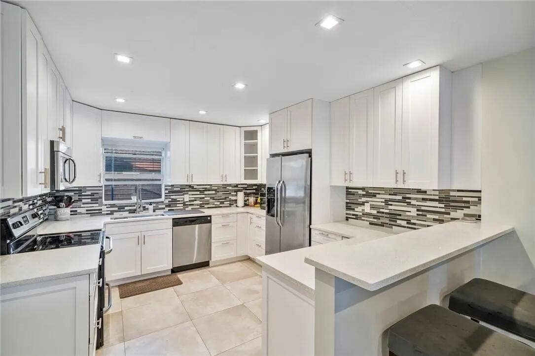 1949 WINDWARD Drive, Lauderdale By The Sea, FL 33062 1949_Windward_06