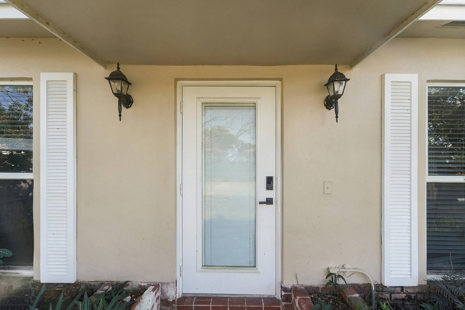 03_exterior entry