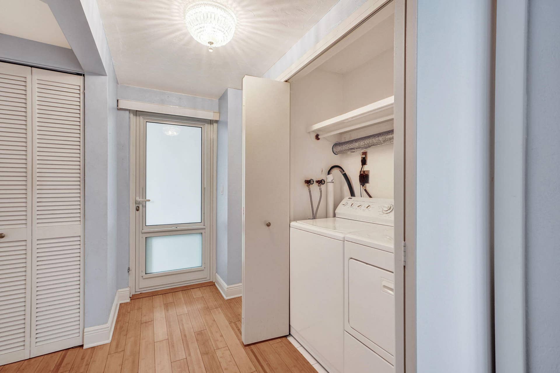 FACING MAIN ENTRYWAY