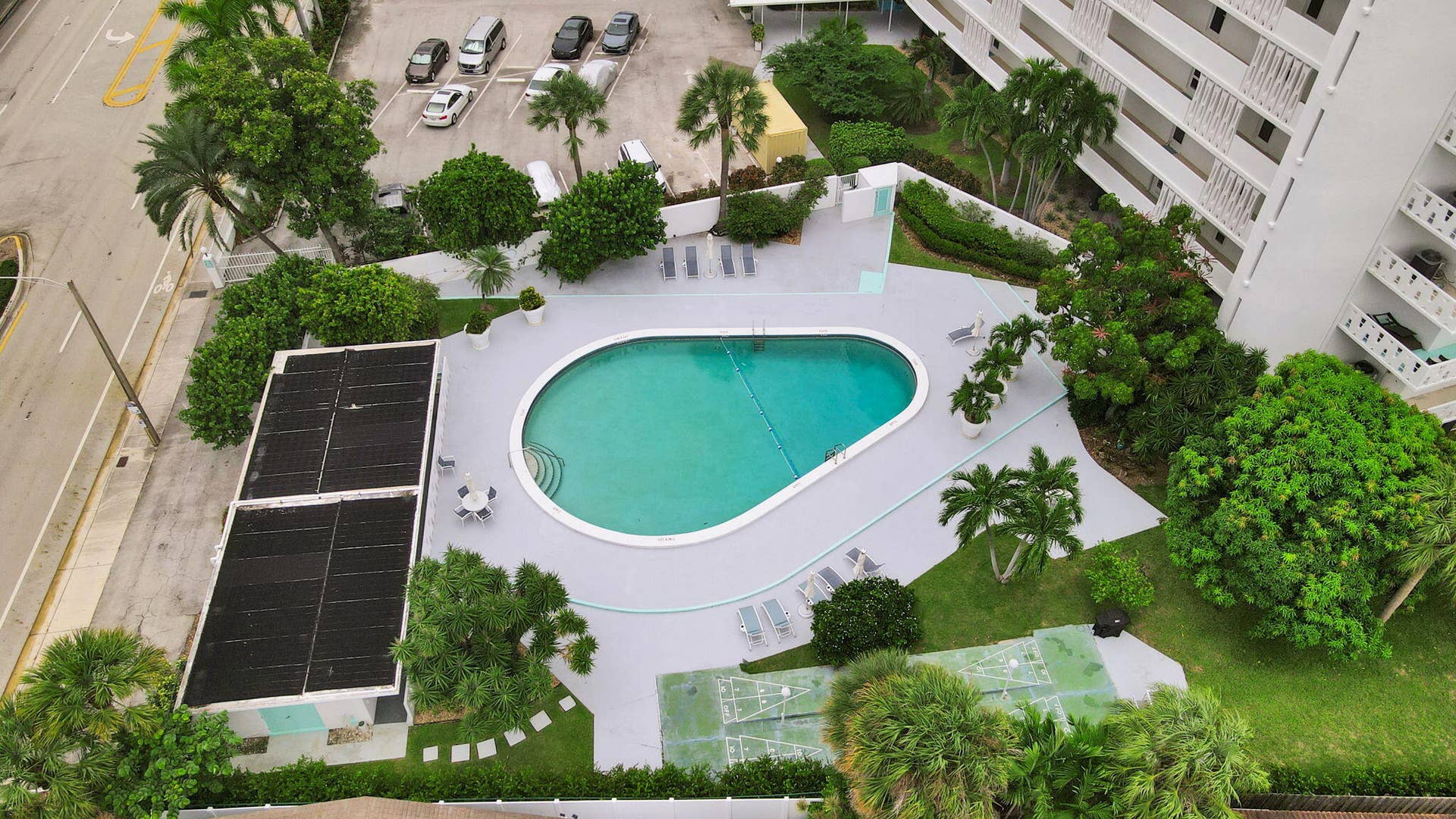 BIRDSEYE OF THE POOL AREA