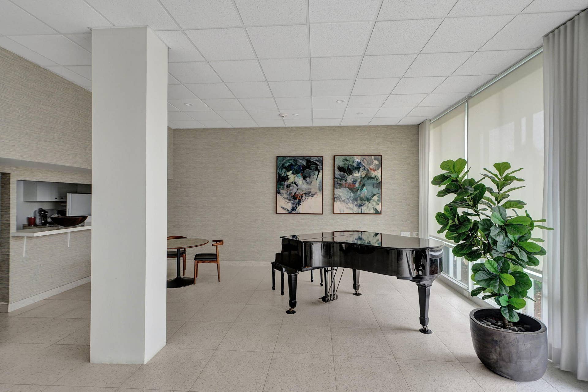 LOBBY COMMON AREA