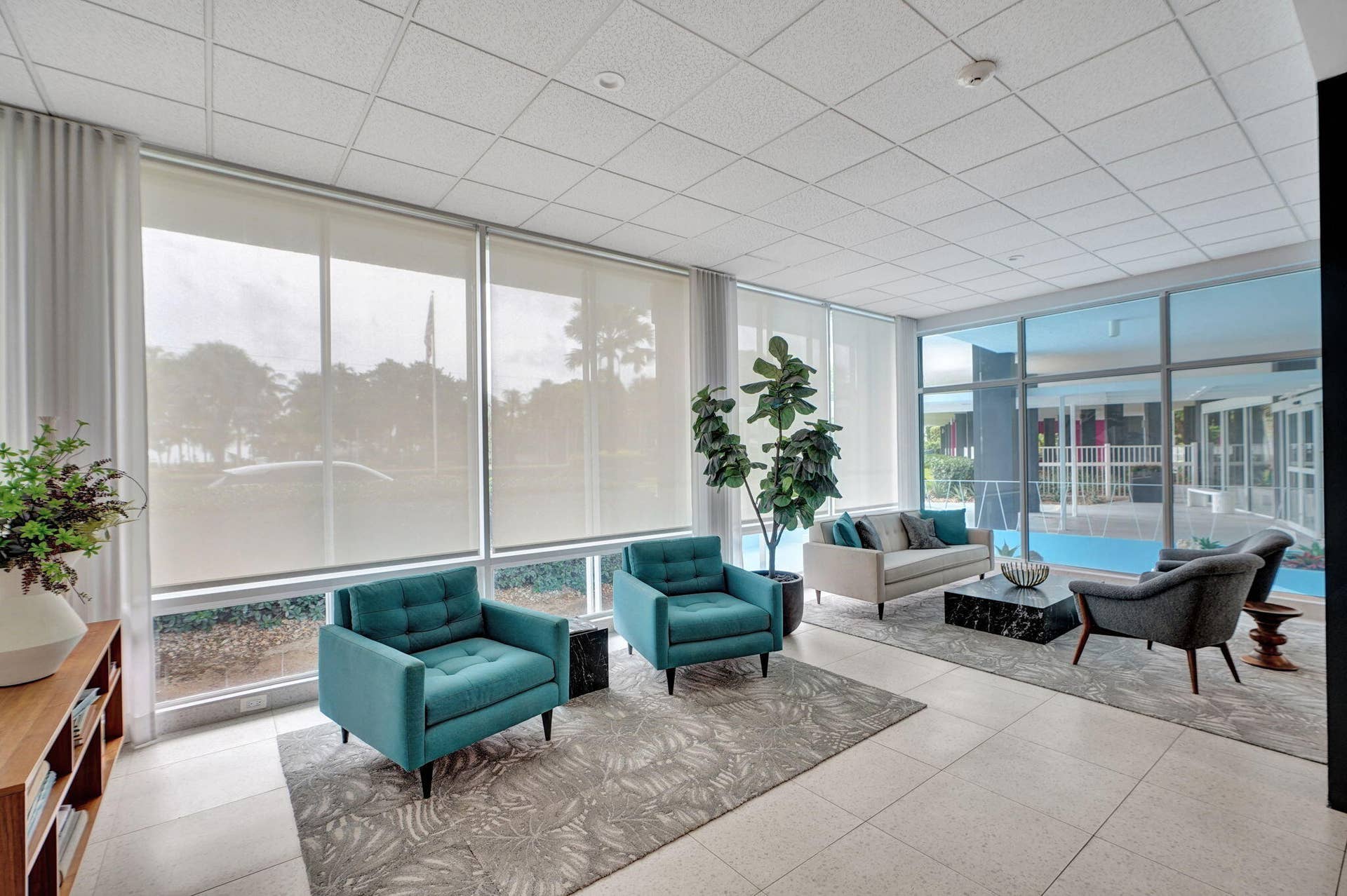 MAINE LOBBY