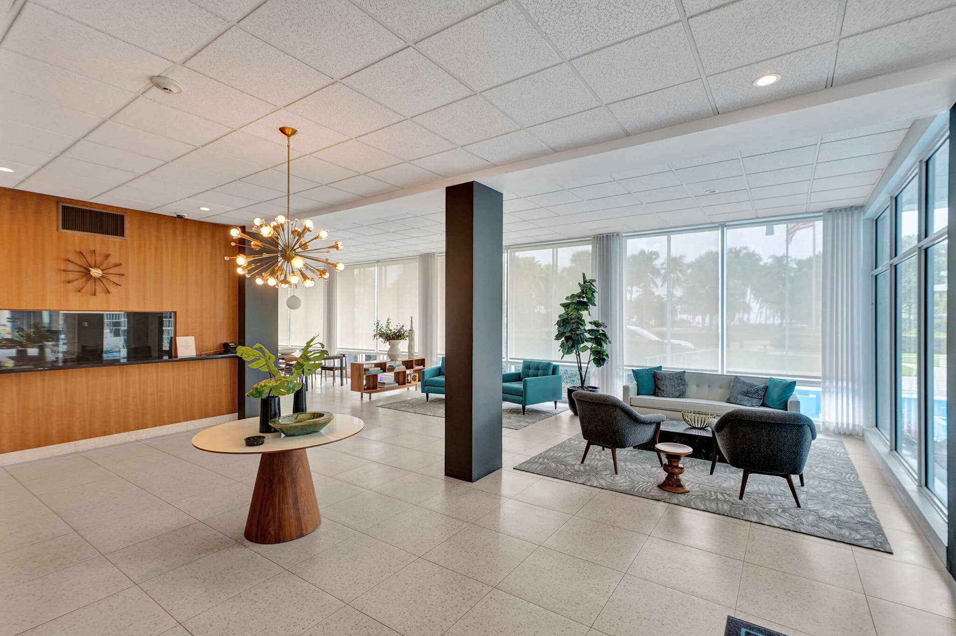 MAINE LOBBY
