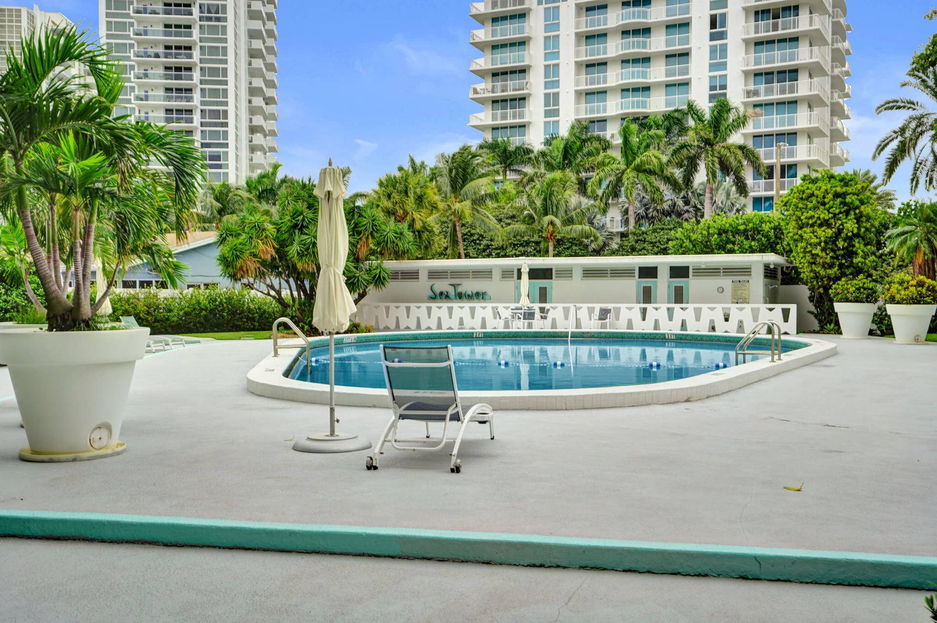 COMMON AREA POOL