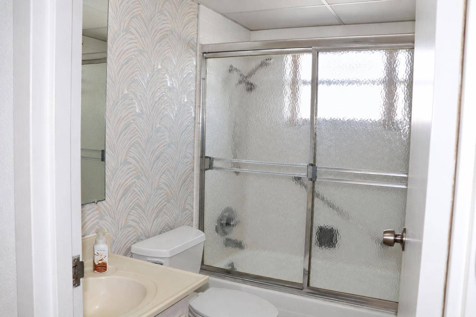 209 Waterford, #I, Delray Beach, Delray Beach, FL 33446 Guess bathroom