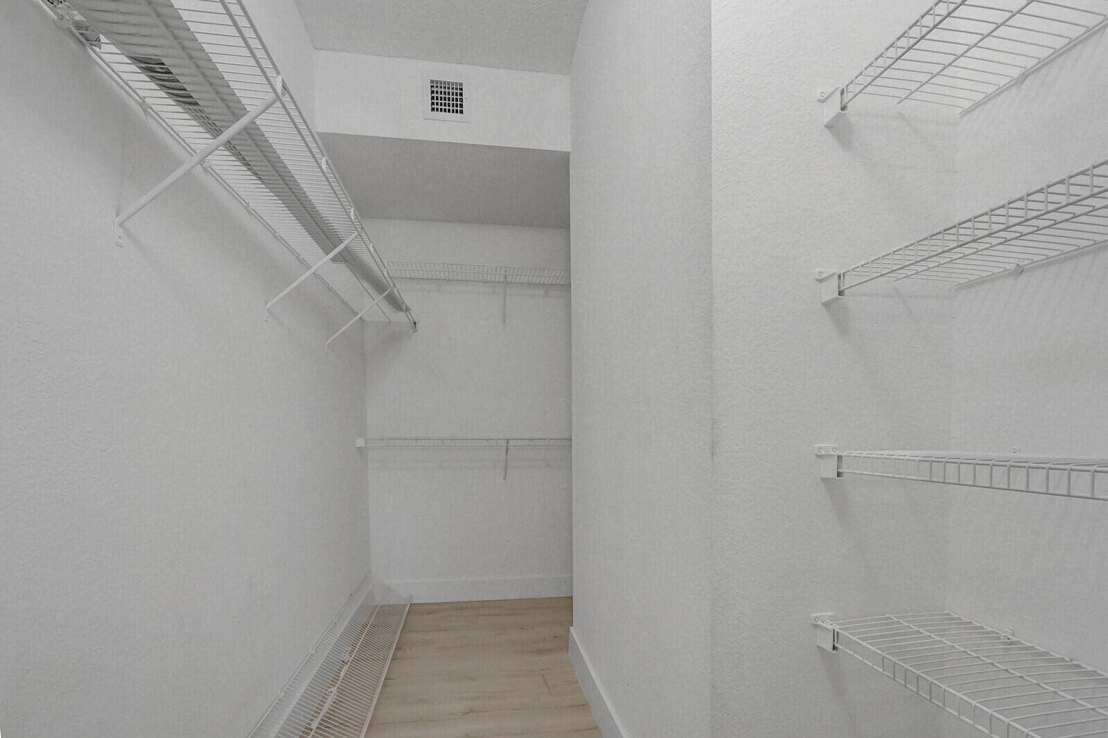2916 TUSCANY Court, #302, Palm Beach Gardens, FL 33410 2916-302 PRIMARY CLOSET