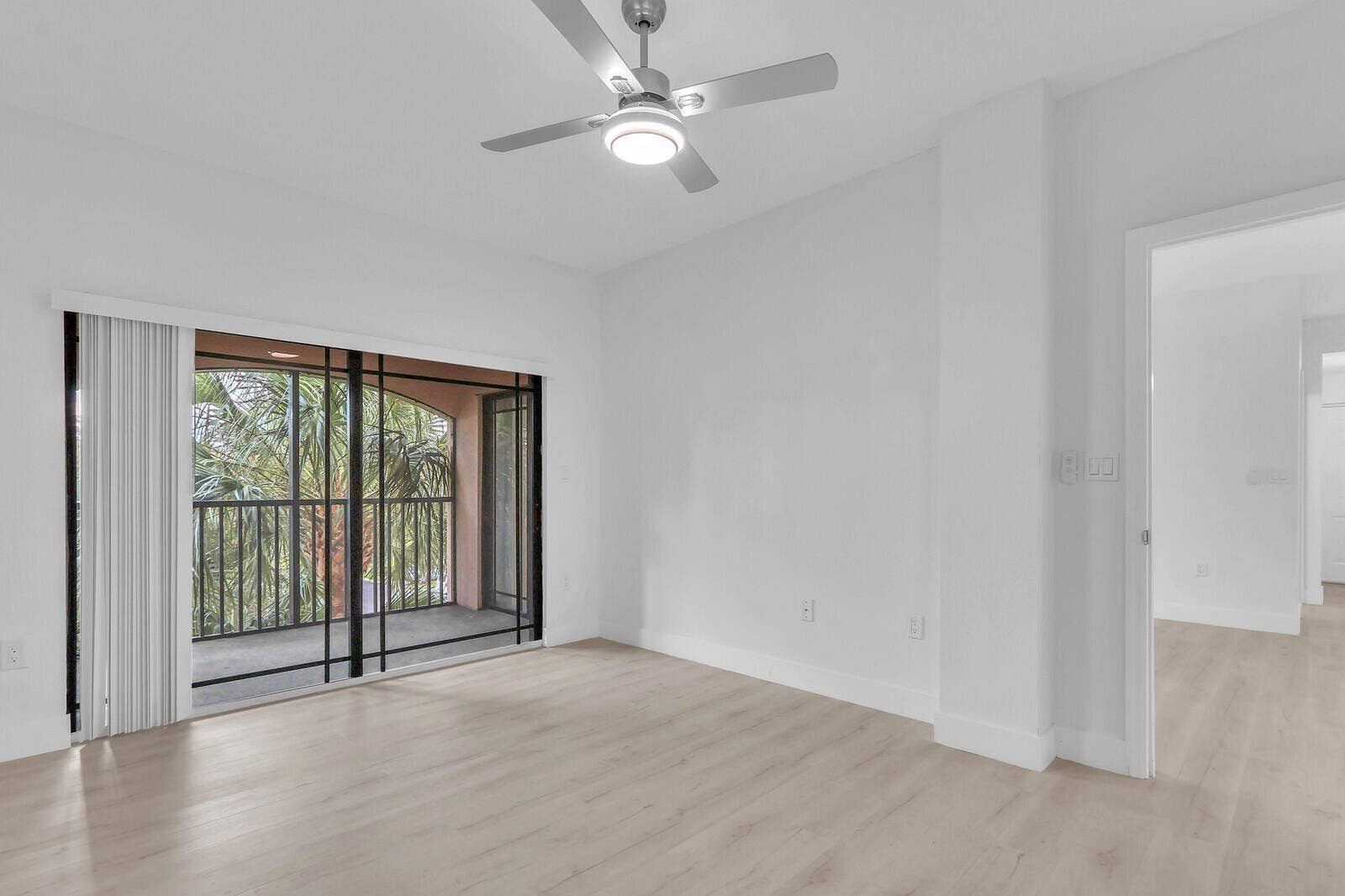 2916 TUSCANY Court, #302, Palm Beach Gardens, FL 33410 2916-302 PRIMARY 2