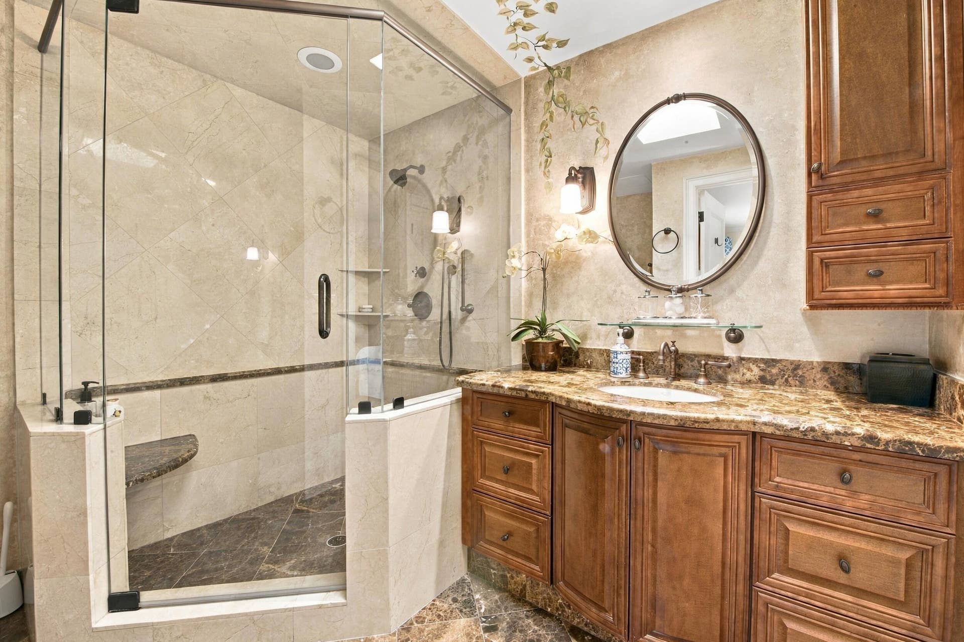 21733 Old Bridge Trail, Boca Raton, FL 33428 En-Suite Bath