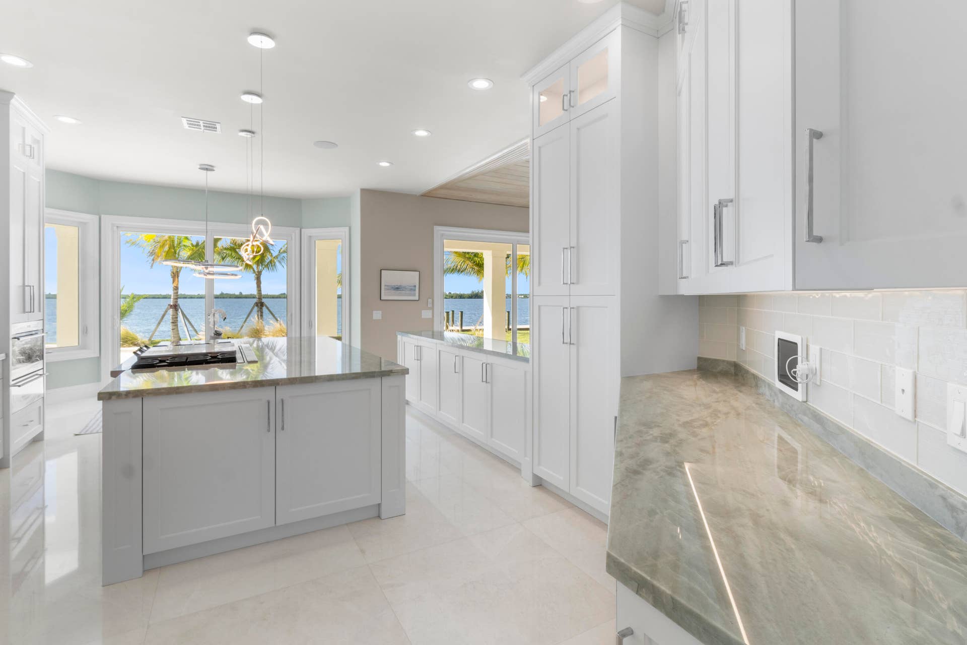 526 POINT Lane, Vero Beach, FL 32963 DSC07708