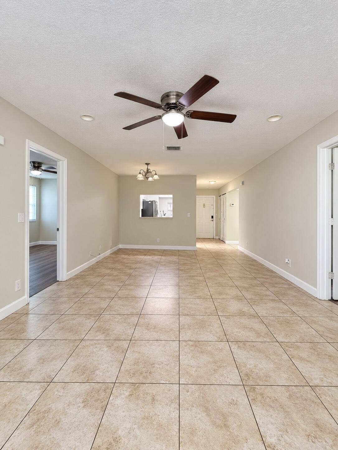 Din/Living Room