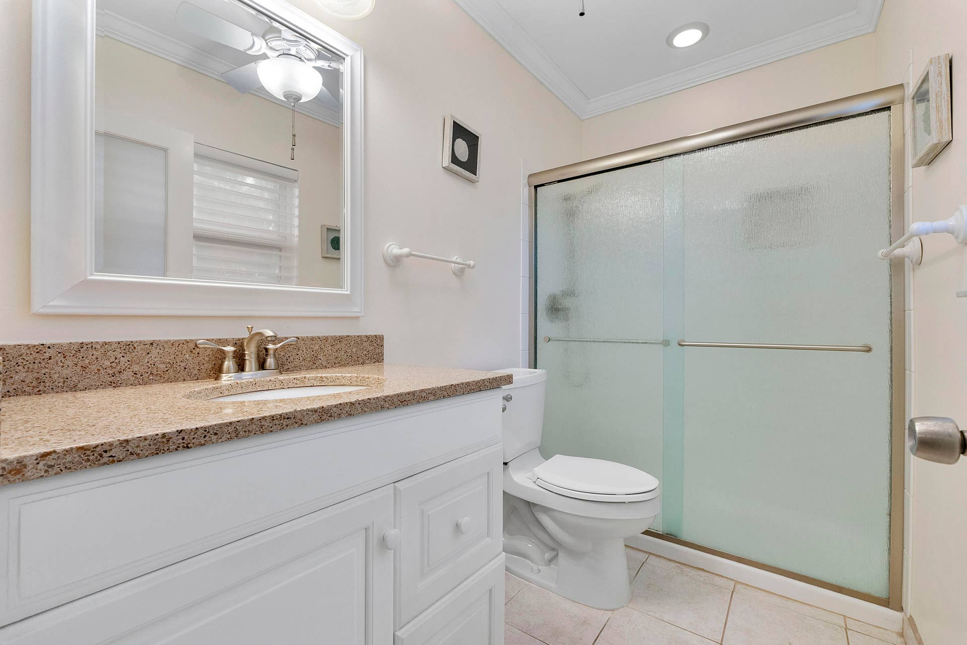 2424 Ne 9th St_014