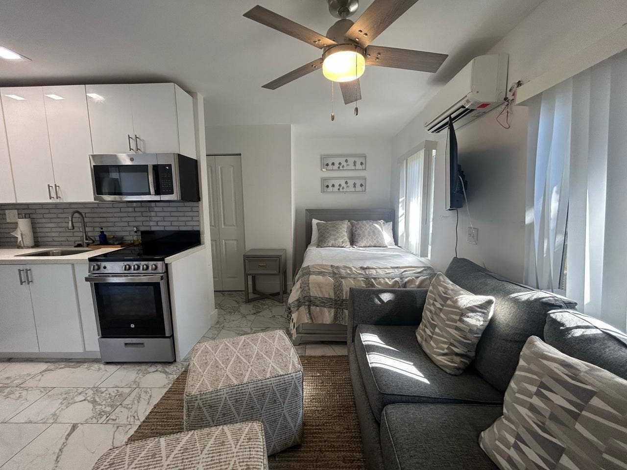 201 S Ocean Boulevard, #7, Boca Raton, Boca Raton, FL 33432 Studio Apartment in Boca Raton!