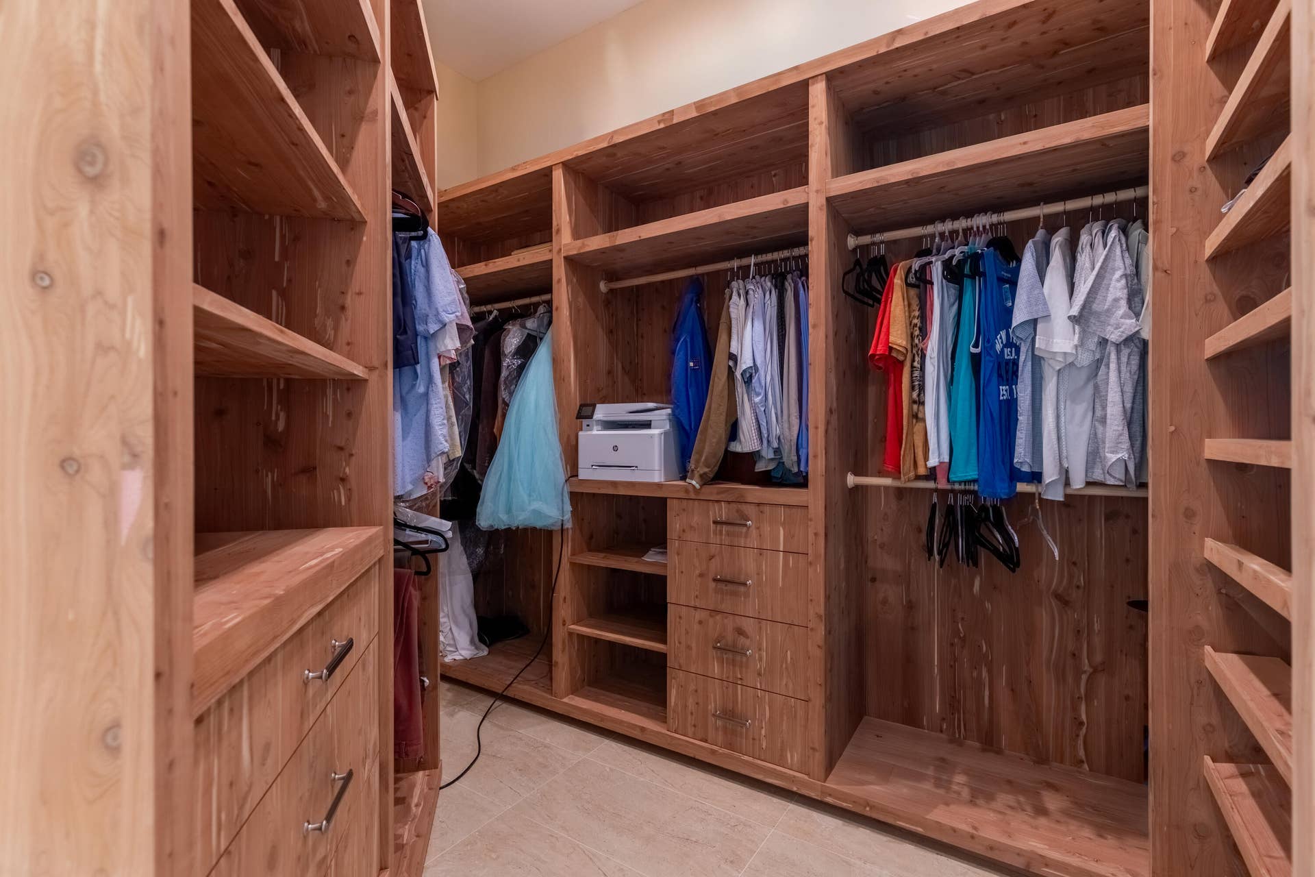 Master -Closet 1