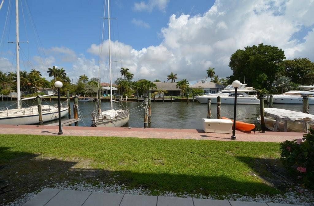 10062026 crom 121 canal view