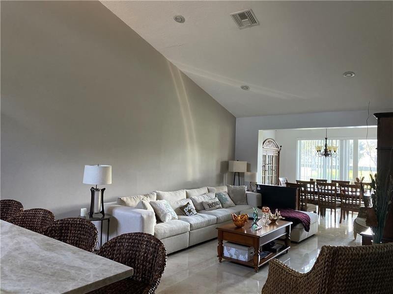 10474 LAKE VISTA Circle, Boca Raton, FL 33498 Photo 3