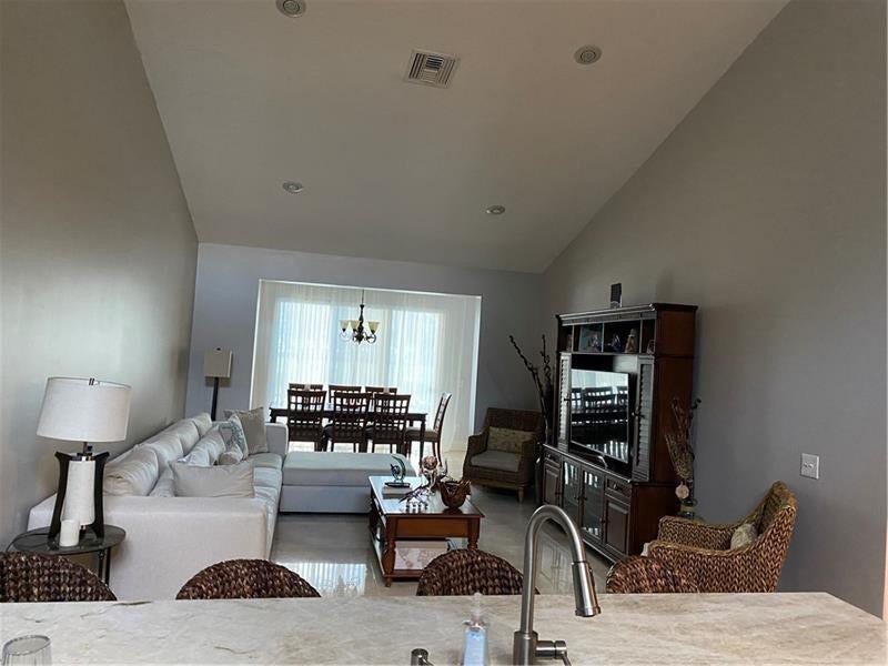 10474 LAKE VISTA Circle, Boca Raton, FL 33498 Photo 6