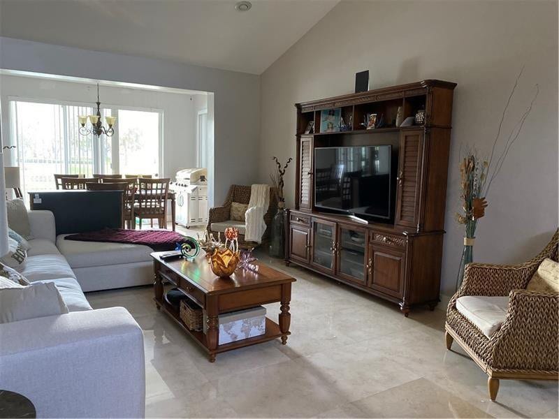 10474 LAKE VISTA Circle, Boca Raton, FL 33498 Photo 5