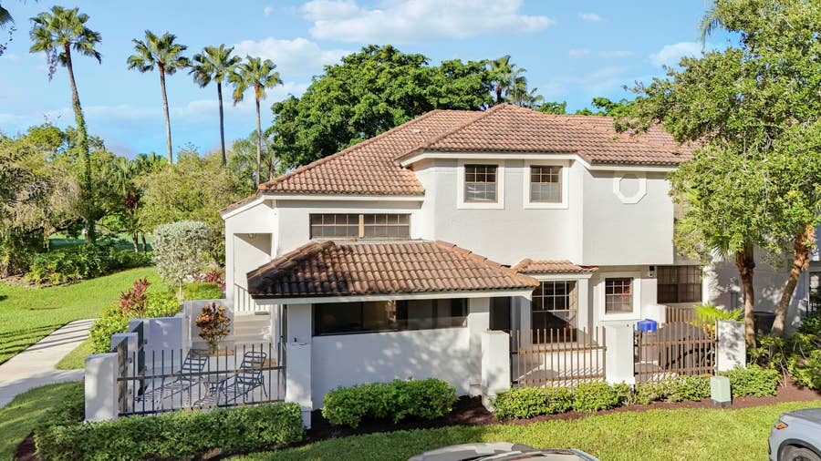 Property photo for 587 Prestwick Circle, #2, Palm Beach Gardens, FL