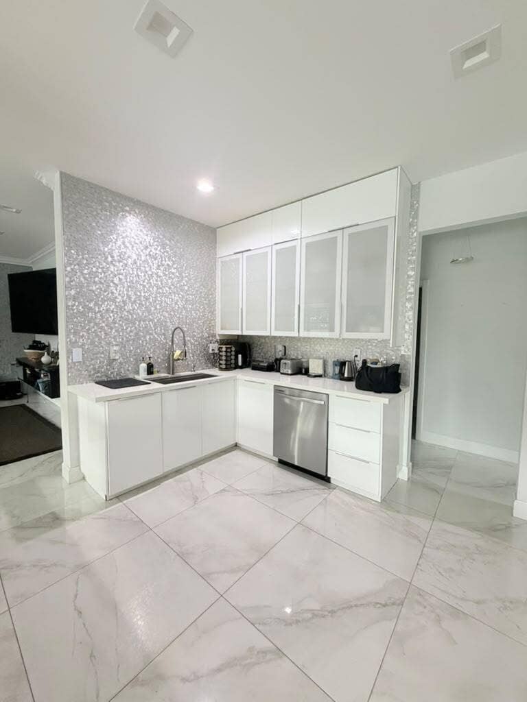 4251 E SENECA Avenue, Weston, Weston, FL 33332 WhatsApp Image 2026-10-05 at 5.05.44 PM