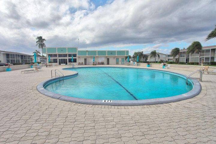 Community Pool, heated/cooled