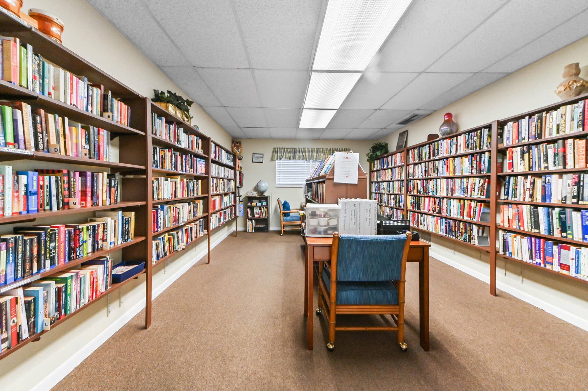 38 library 01