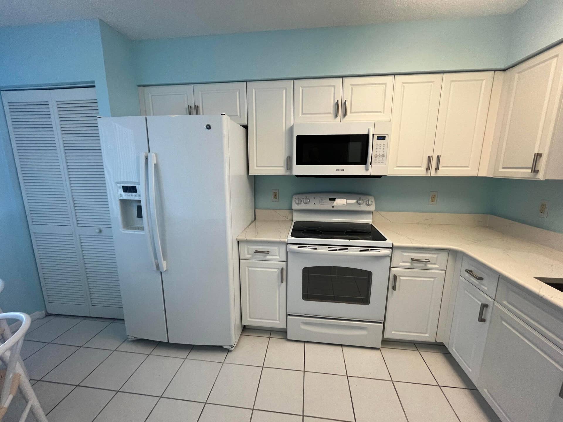 6269 Pointe Regal Circle, #305, Delray Beach, FL 33484 updated kitchen area