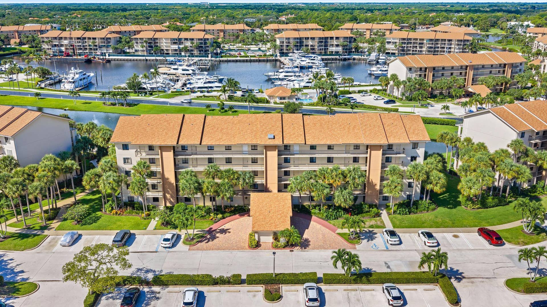 601 Seafarer Cir unit 201-28