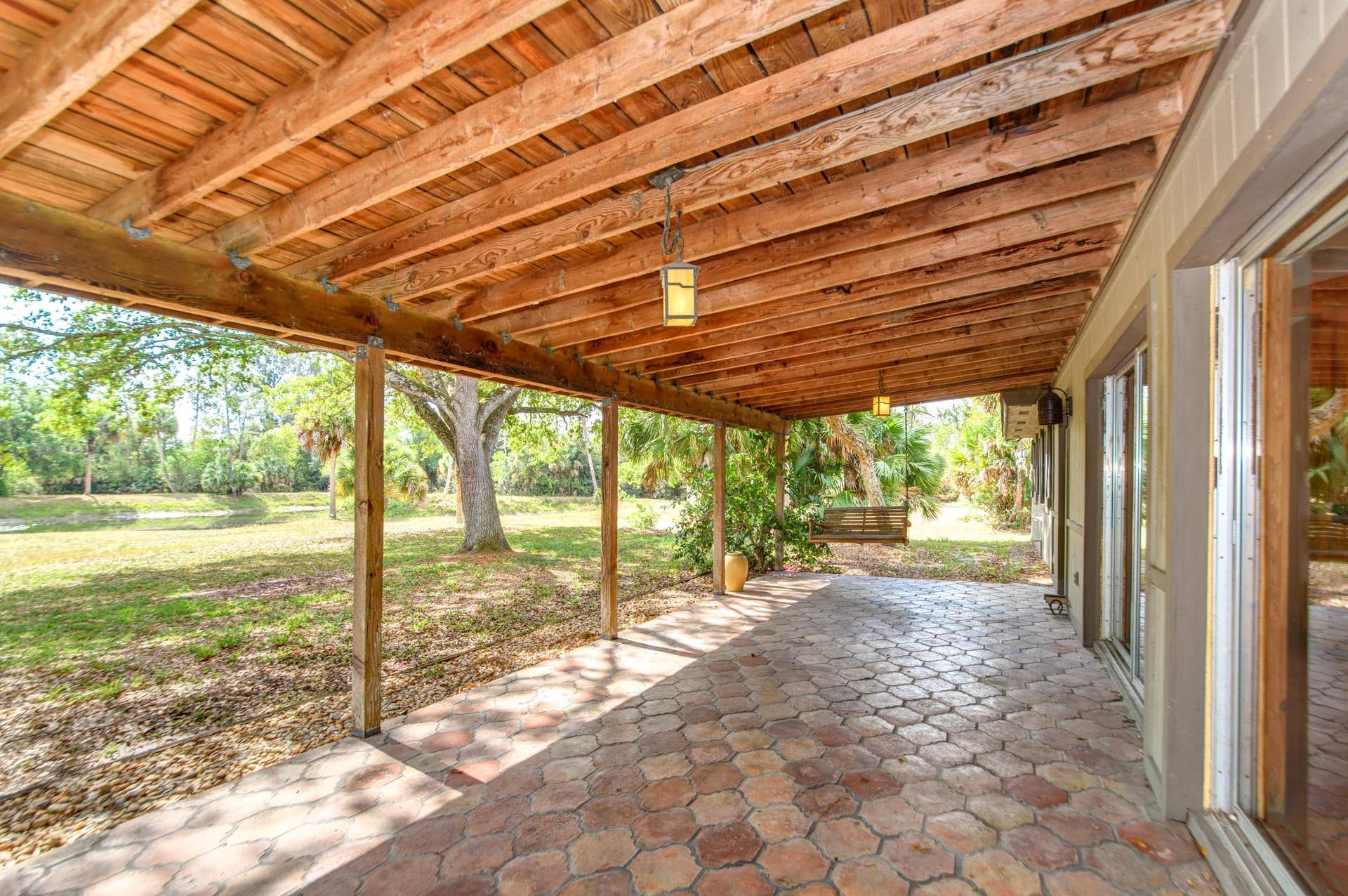 2833 F Road, Loxahatchee Groves, FL 33470 2833 f Porch