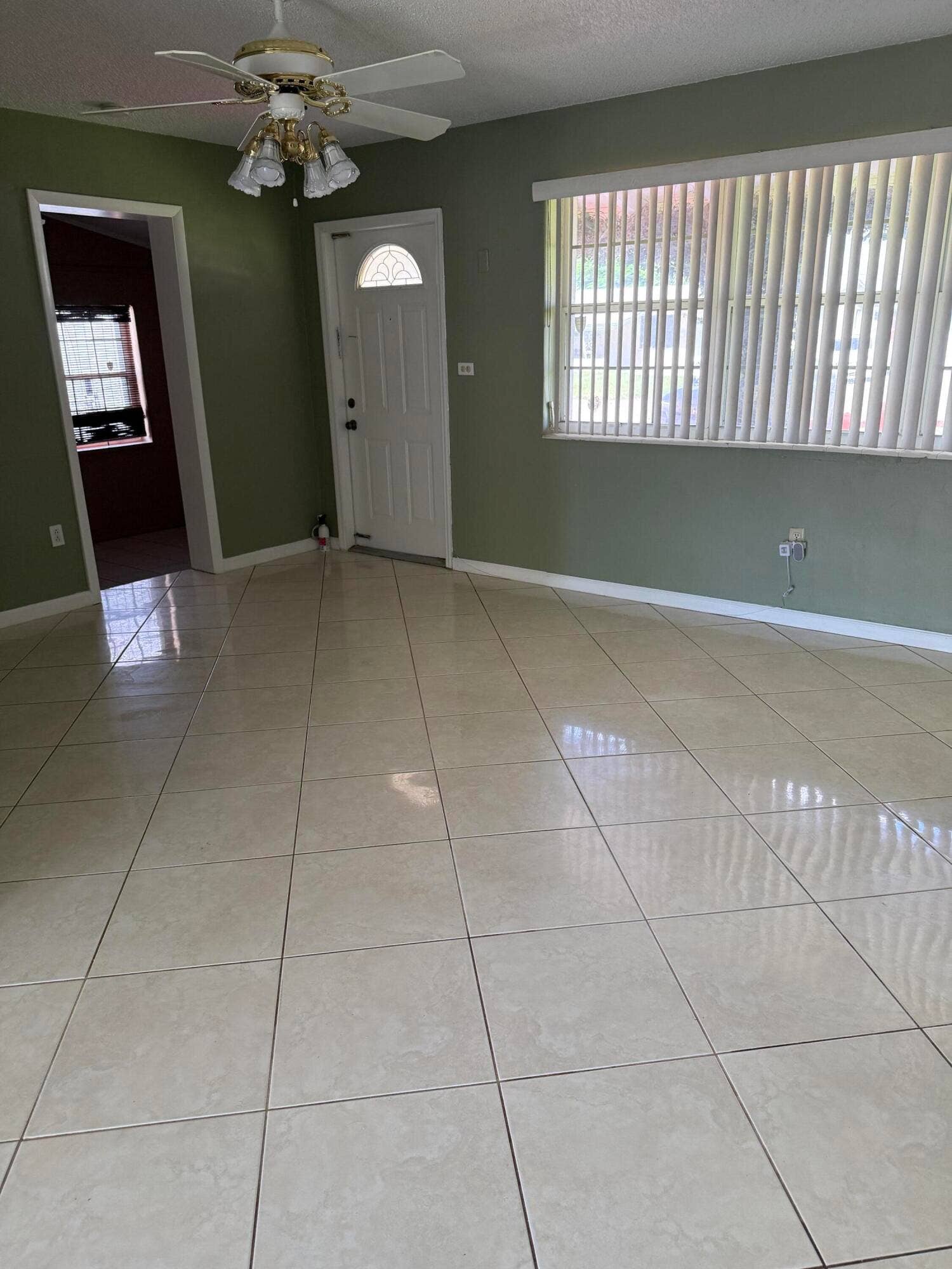 7440 FREEDOM Street, Hollywood, FL 33024 IMG_0349