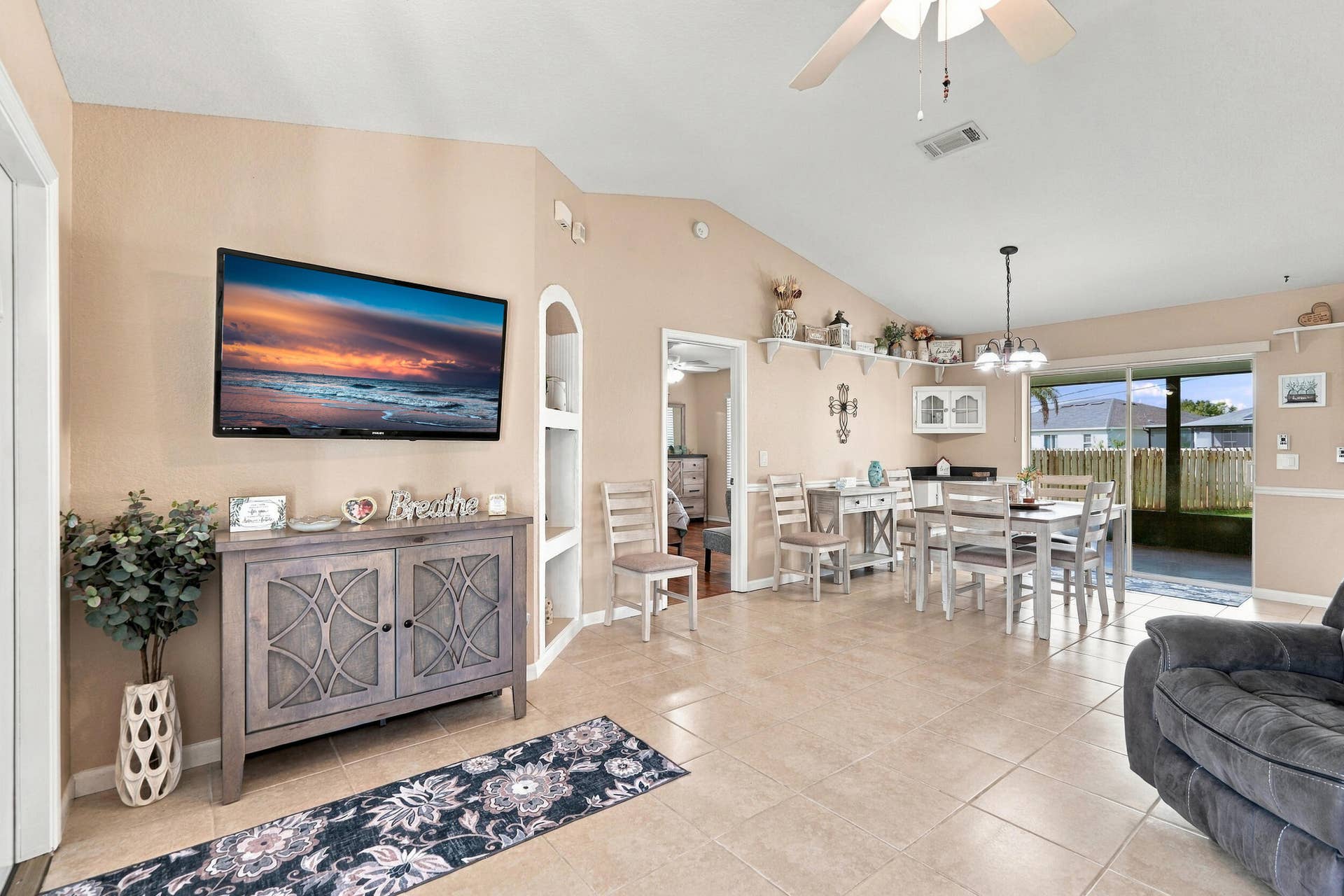 590 NW HAVEN Street, Port St Lucie, FL 34983 IMG00139 (1)