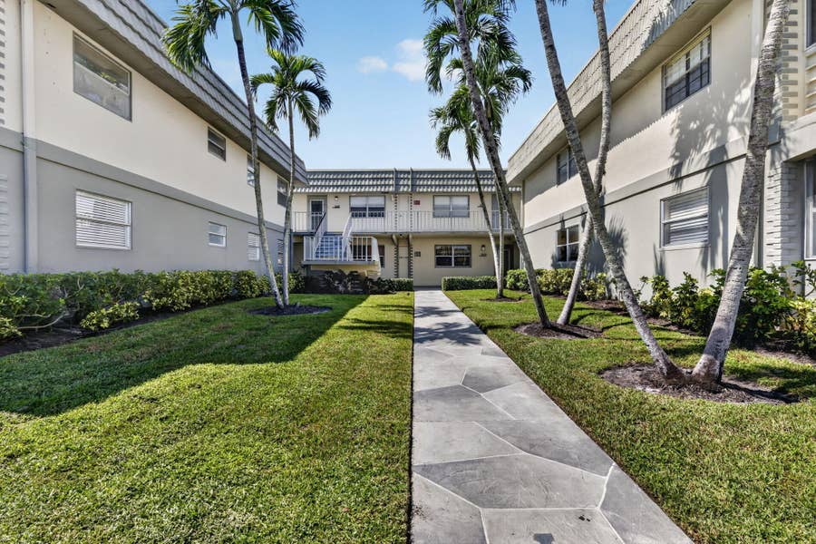 Property photo for 542 Monaco Way, Delray Beach, FL