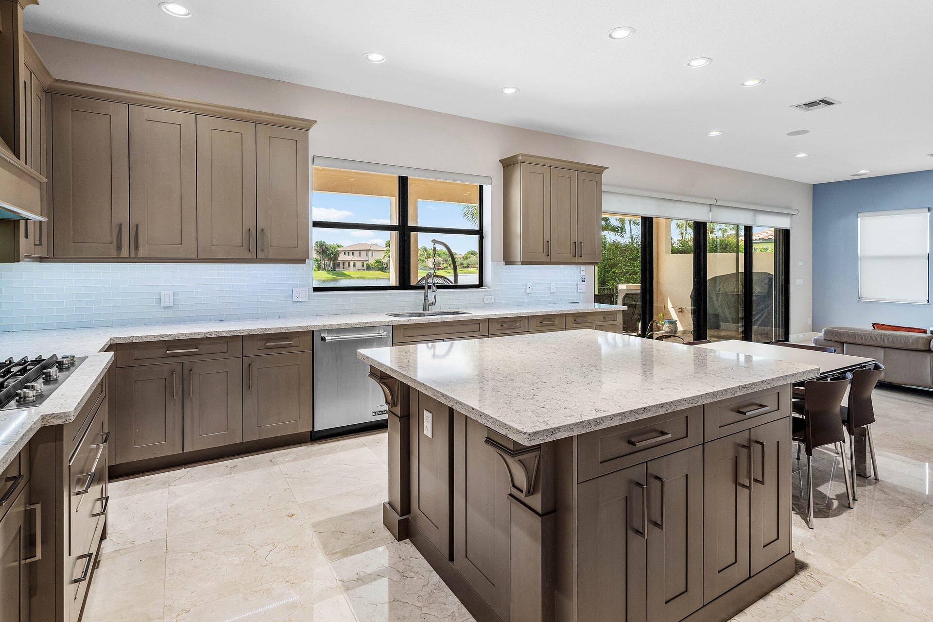 009-11312Northwest81stPlace-Parkland-FL-