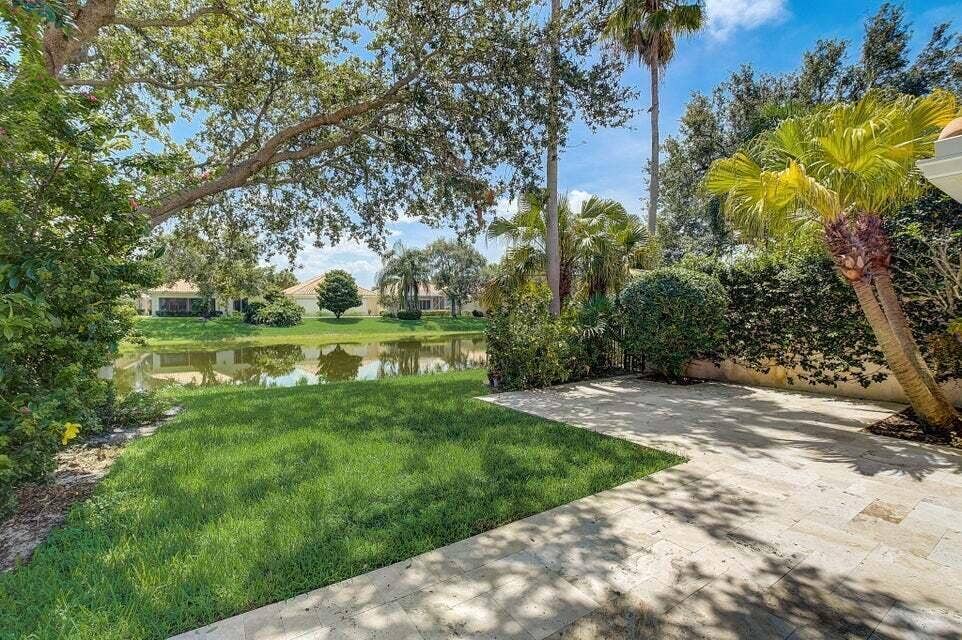 2802 Livingston Lane, West Palm Beach, FL 33411 YOUR VIEW