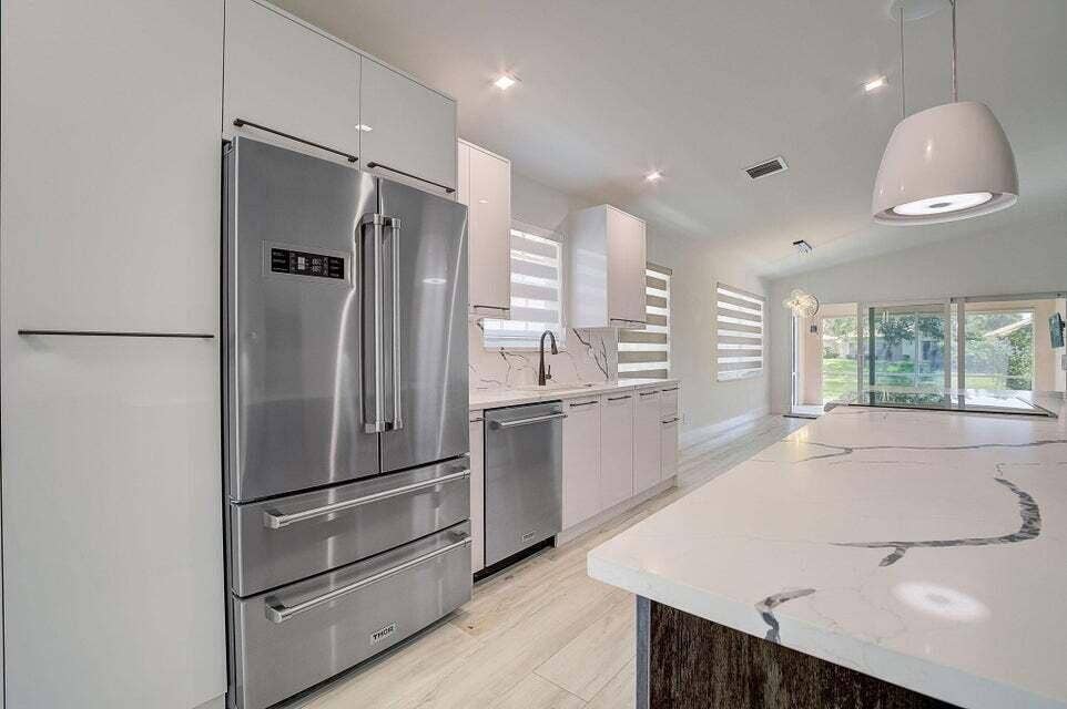 2802 Livingston Lane, West Palm Beach, FL 33411 KITCHEN