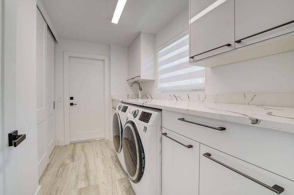 2802 Livingston Lane, West Palm Beach, FL 33411 LAUNDRY ROOM