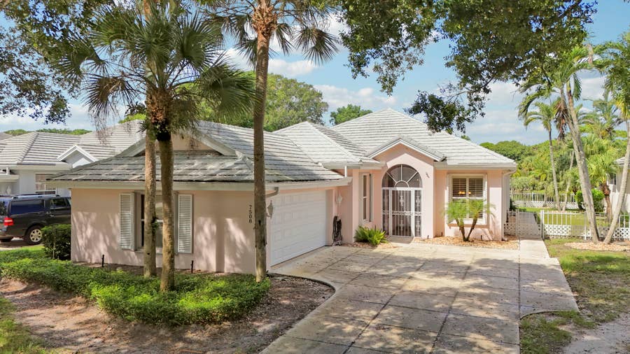 Property photo for 7508 SE Autumn Lane, Hobe Sound, FL