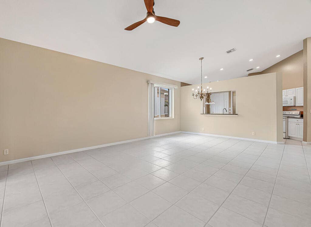 8067 BELLAFIORE Way, Boynton Beach, FL 33472 05 (5)