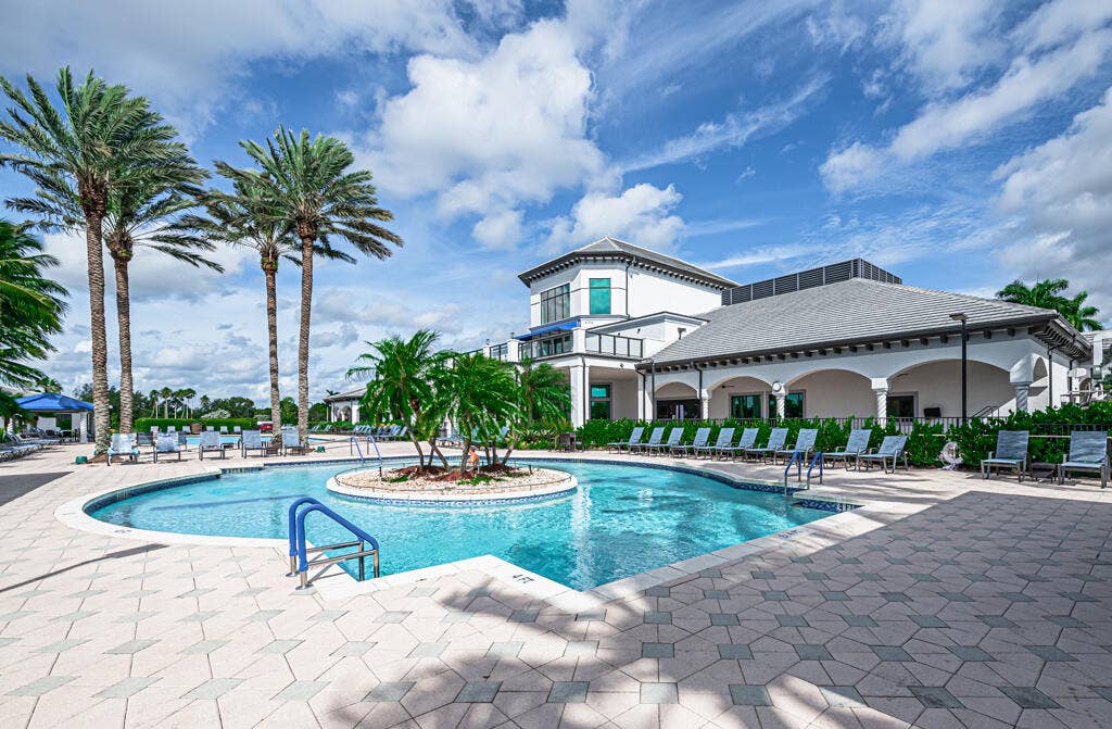 8067 BELLAFIORE Way, Boynton Beach, FL 33472 32 resistance pool