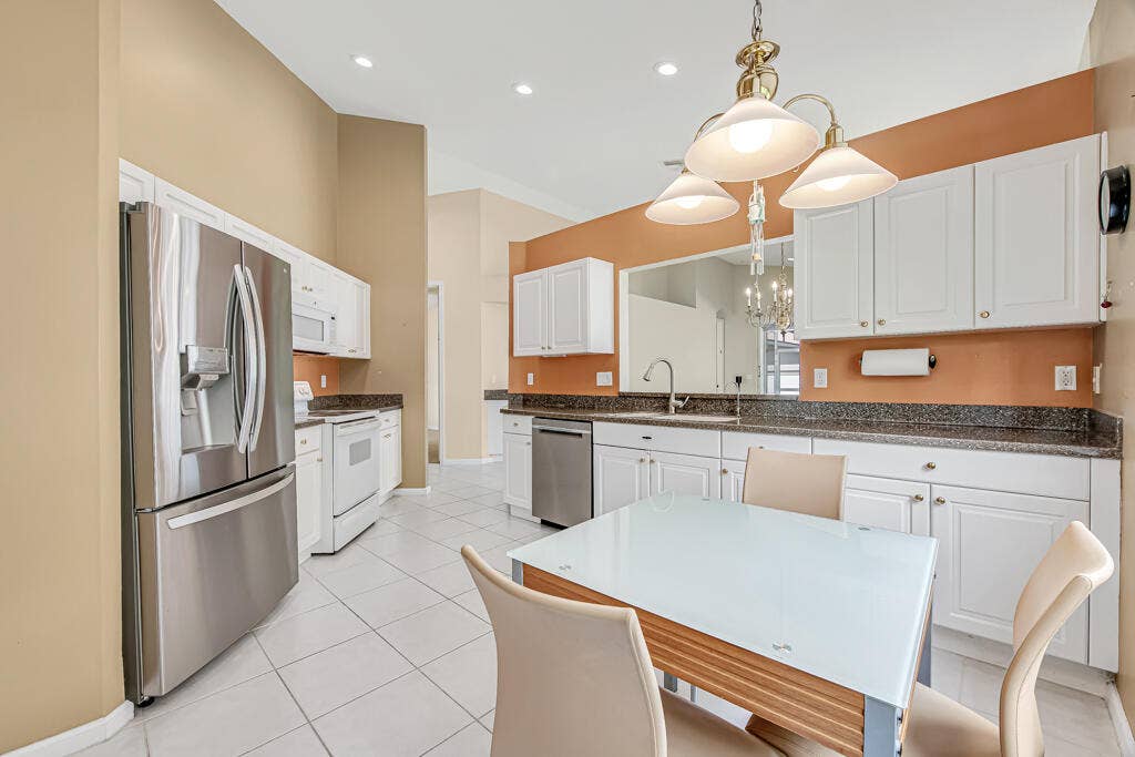 8067 BELLAFIORE Way, Boynton Beach, FL 33472 10