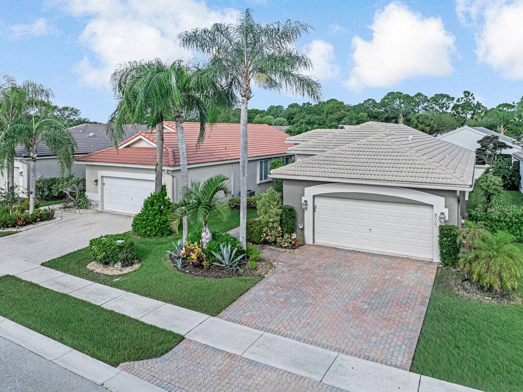 8067 BELLAFIORE Way, Boynton Beach, FL 33472 03