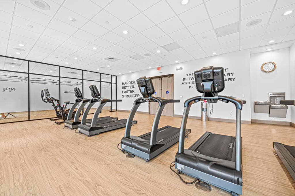 8067 BELLAFIORE Way, Boynton Beach, FL 33472 26 fitness center