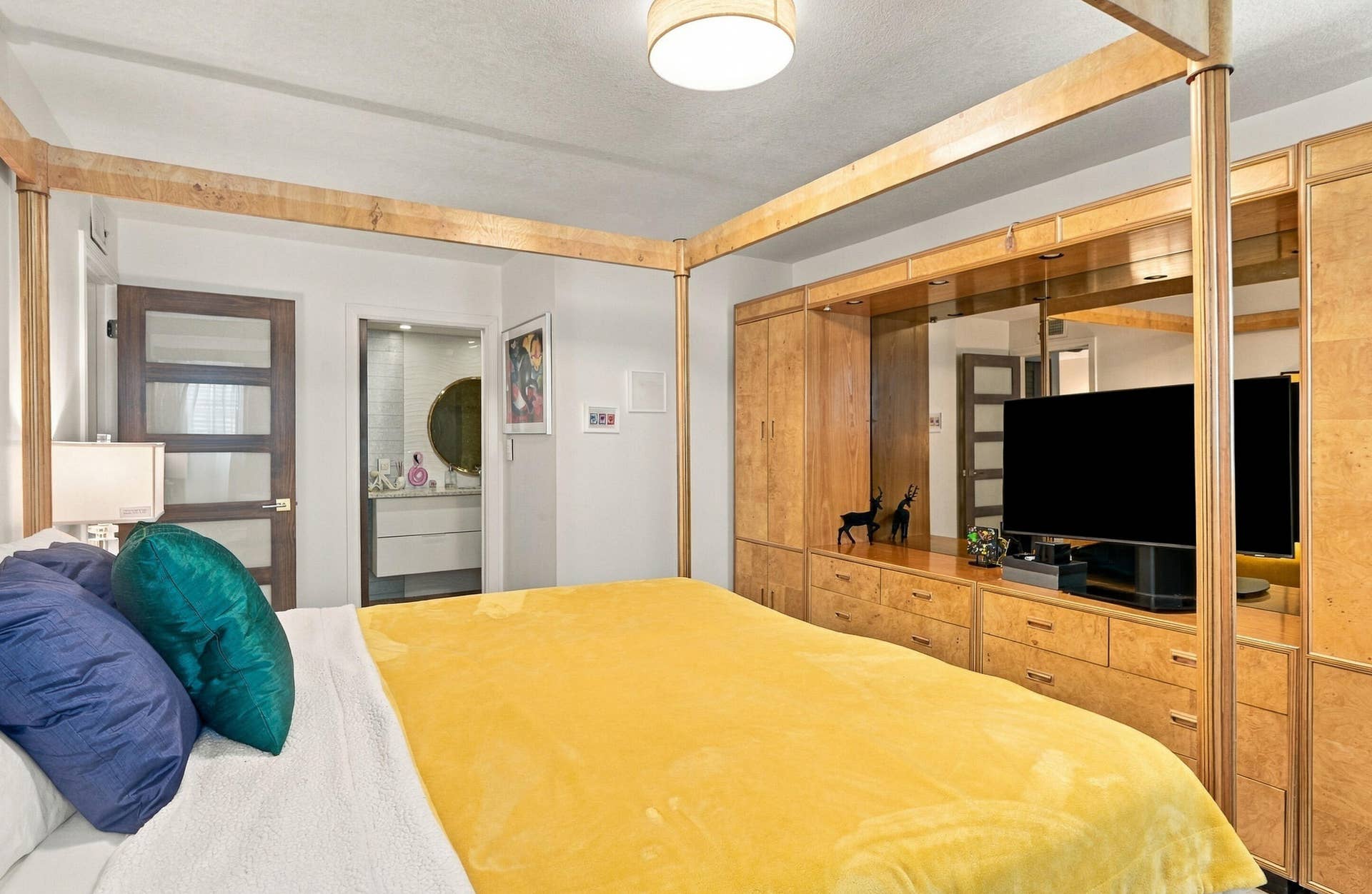 4629 POINCIANA Street, #306, Lauderdale By The Sea, FL 33308 17_dsc_0375_with_tv