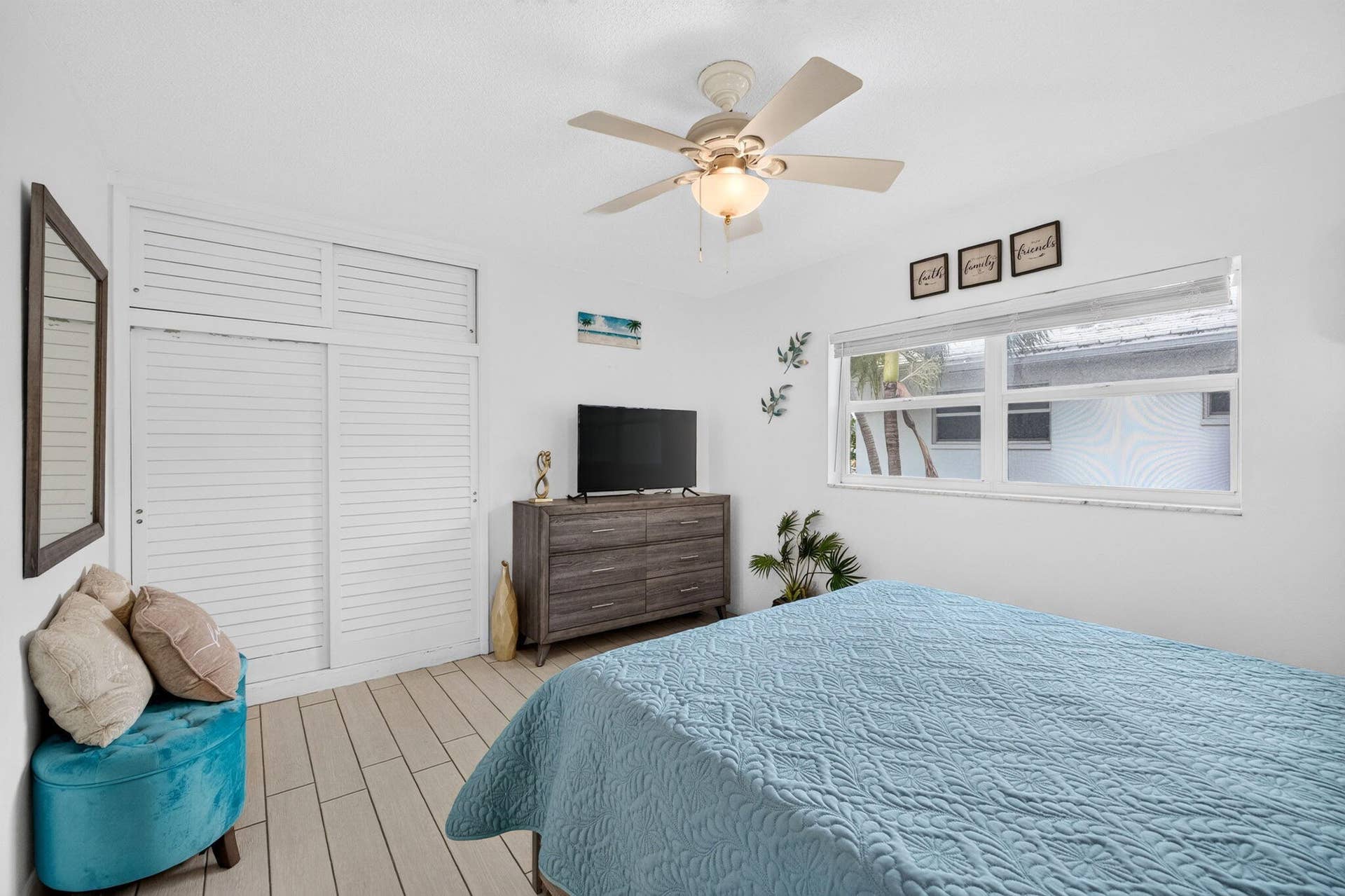 2830 NE 30TH Street, #19, Fort Lauderdale, FL 33306 25-web-or-mls-699A8678